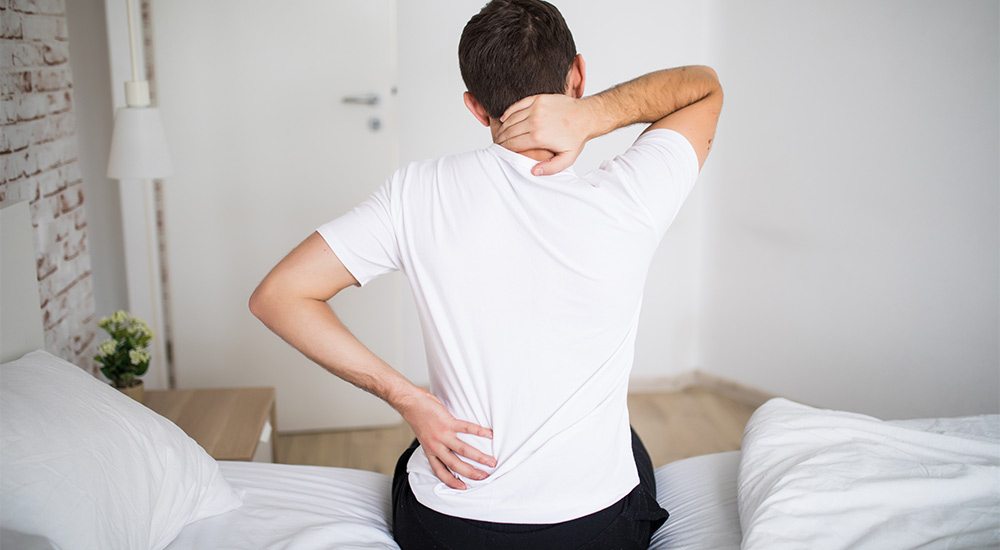 5 factors for choosing the best mattress for back pain hero image